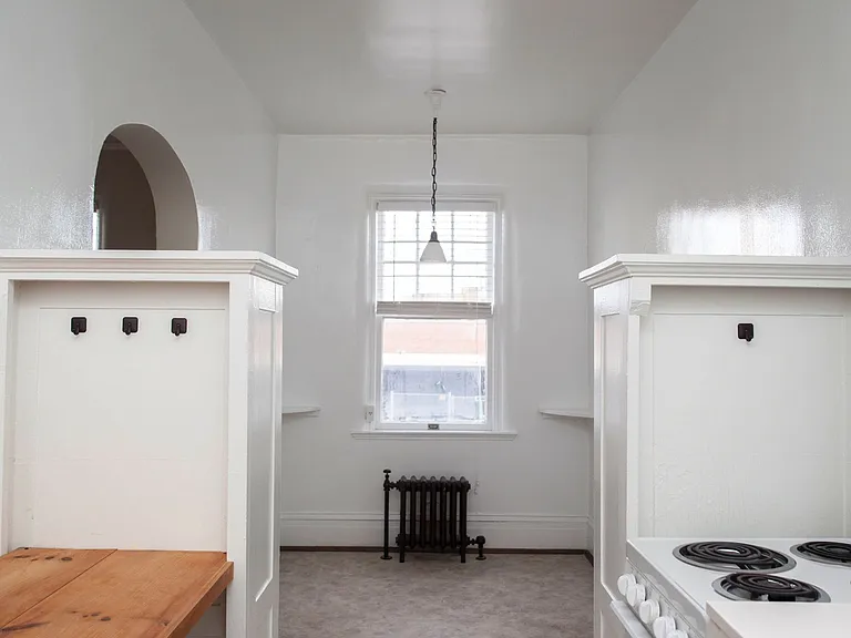 Gray Court Apartments — Photo 16