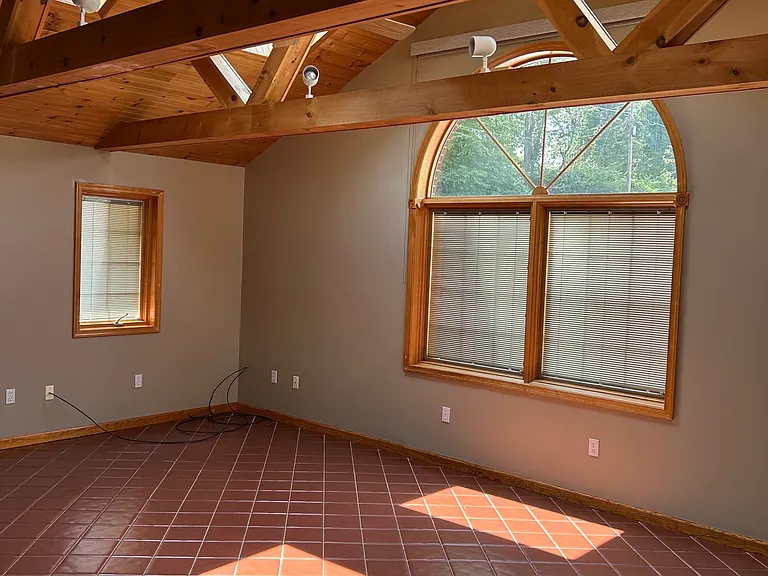 438 Jamestown Dr — Photo 7