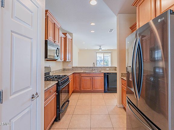 4th image of 26477 W ROSS Avenue