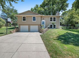 15005 Westchester Cir, Omaha, NE 68154