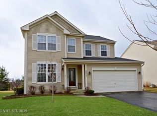 2077 Bluemist Dr, Aurora, IL 60504