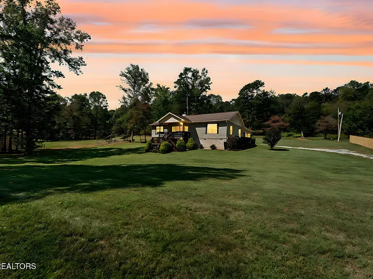 135 Lake Overlook Dr — Photo 21