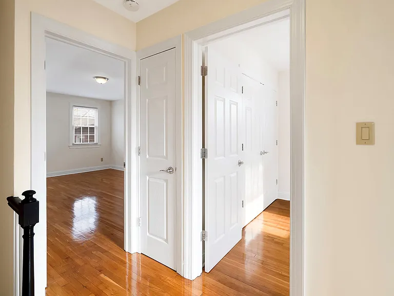 Towne Gardens Townhomes — Photo 9