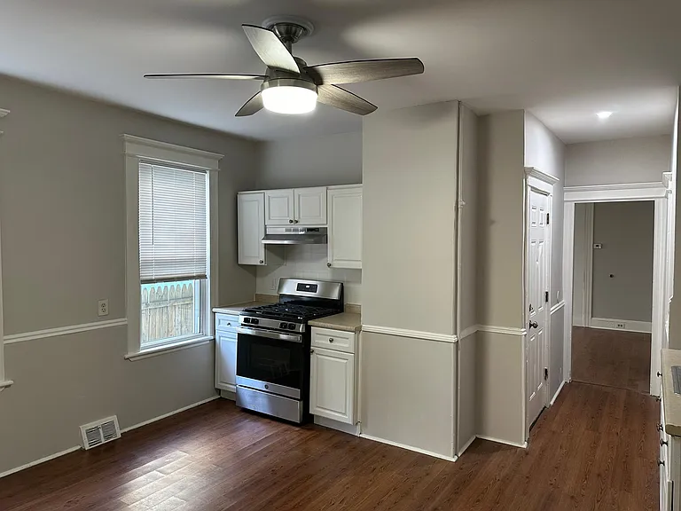 599 Park St #1 — Photo 7