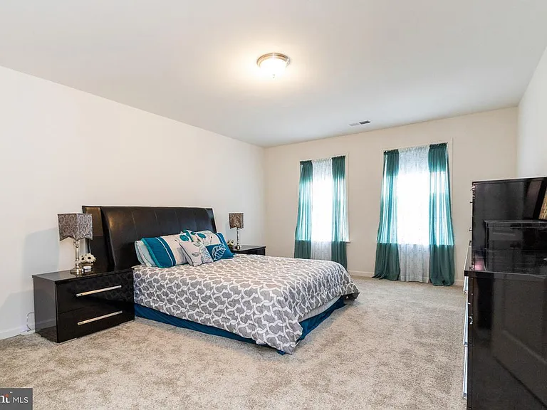 32 Chalice Flower Ct — Photo 16