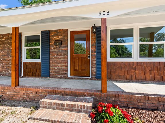 2nd image of 606 McEachern Heights