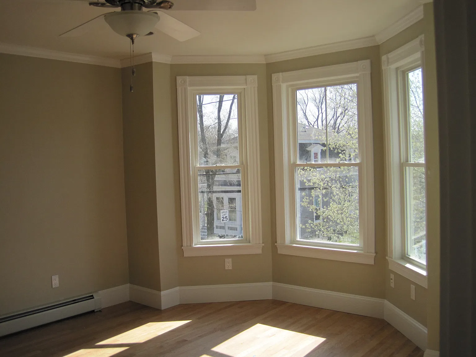 1 bed, 750 sqft, $1,900 — Photo 2