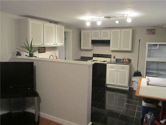 2nd image of 29 Portland Ave #2