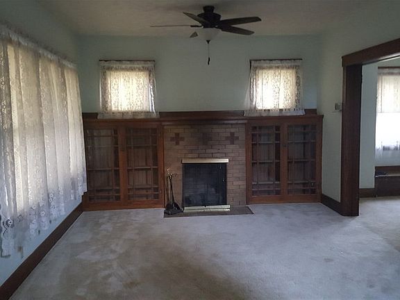 2nd image of 301 S Nebraska Ave