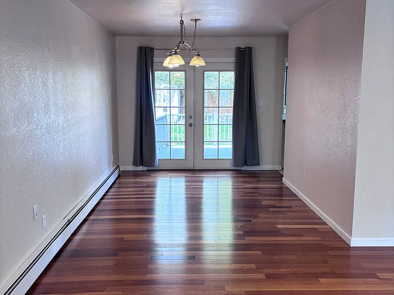 1417 Matterhorn Way — Photo 3
