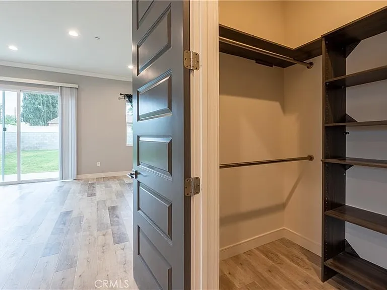 6940 Peach Ave — Photo 54
