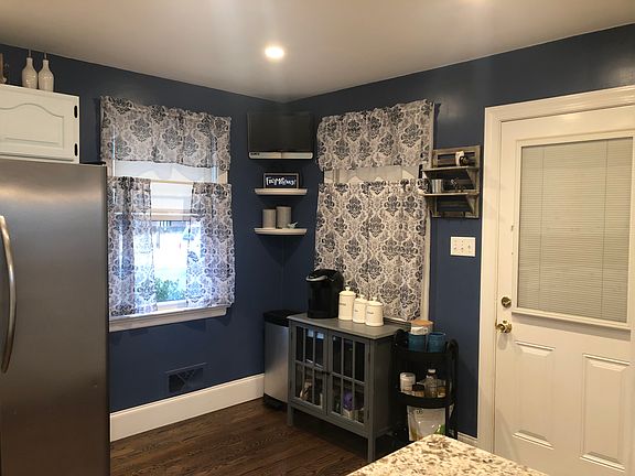 3rd image of 2413 Belford Dr
