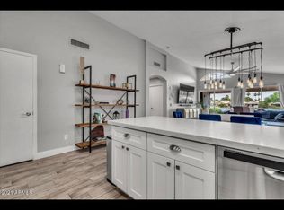 237 S Crosscreek Dr, Chandler, AZ 85225