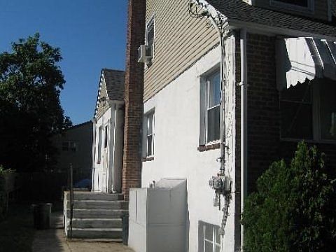 2nd image of 300 Columbus Ave