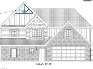 304 Enclave Dr, Clemmons, NC 27012