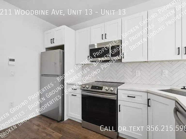 6211 Woodbine Ave #13 — Photo 2