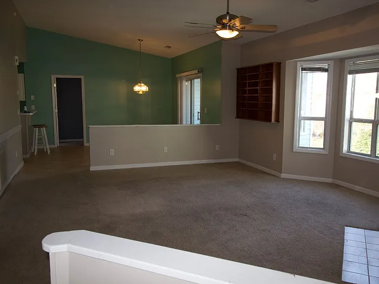 120 Breezewood Dr — Photo 16
