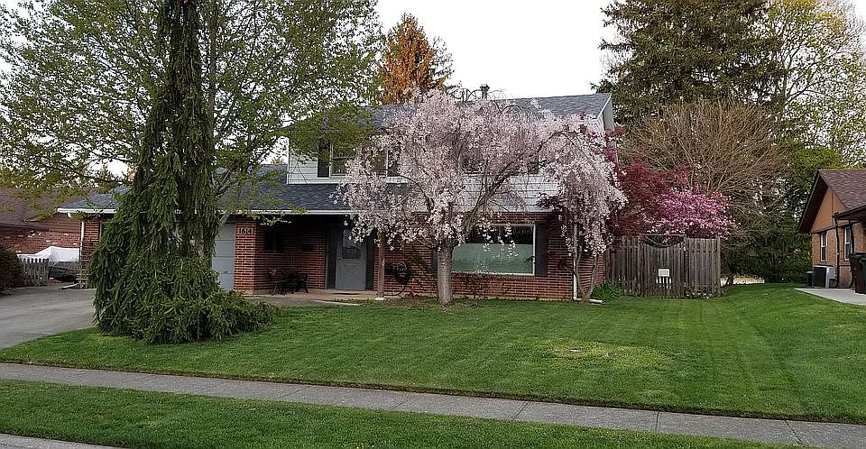 1st image of 1614 Southlawn Dr