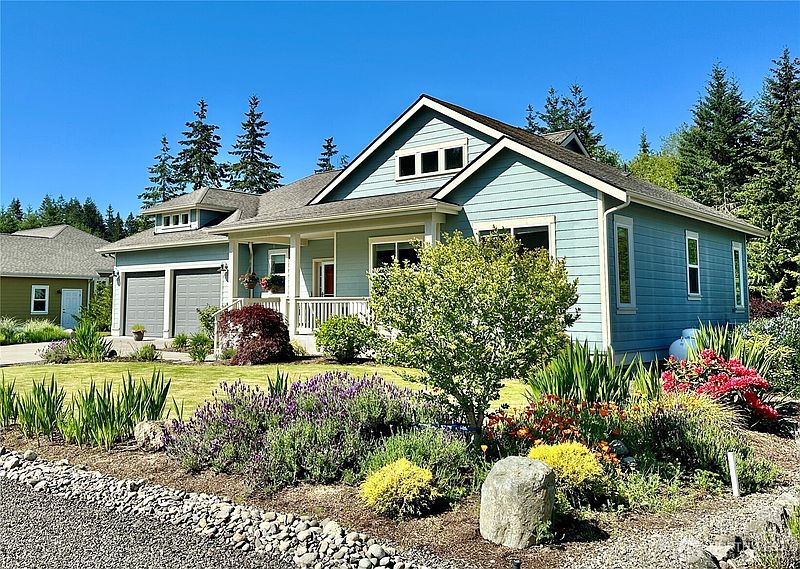 3rd image of 39 Pelton Court