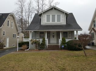 157 Porterfield Pl, Freeport, NY 11520