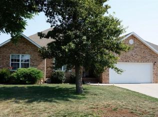 4617 W Blackfoot Dr, Springfield, MO 65802