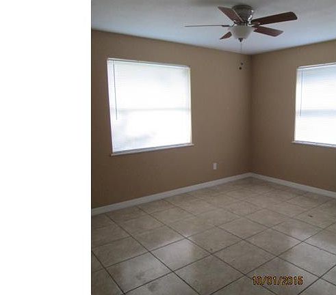 4th image of 2902 Broadway