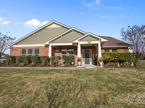 2nd image of 317 Candella Dr