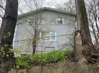 76 Cathryn St, Fox Lake, IL 60020