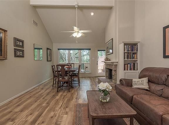 3rd image of 8328 Summerwood Dr