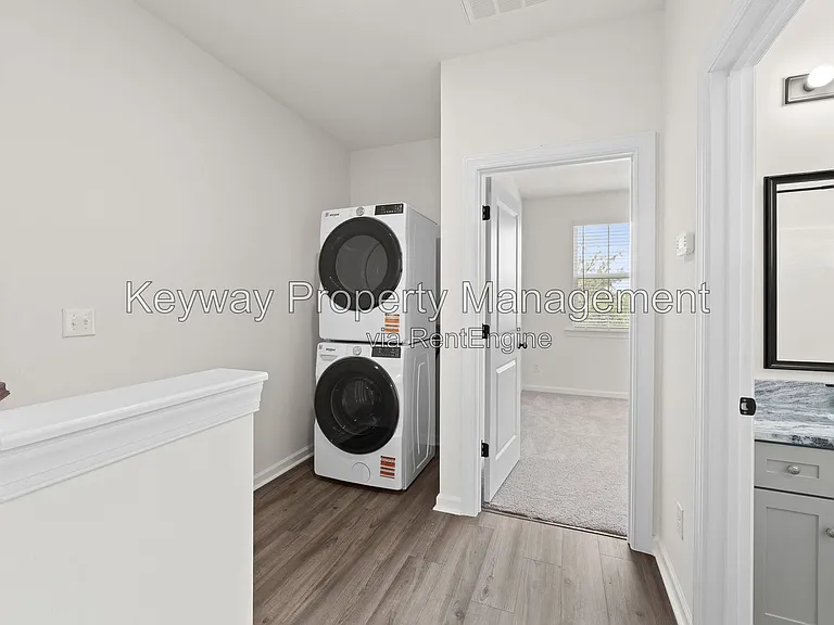 1144 Carolina Ave — Photo 12