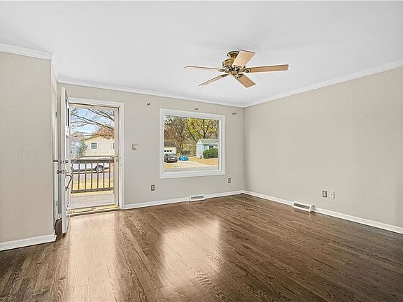 5th image of 9917 Benson St