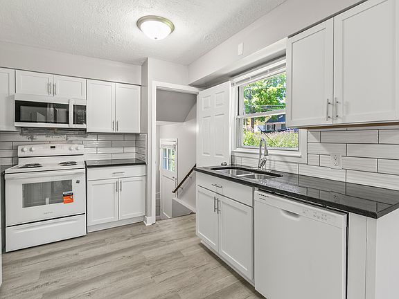 5th image of 3704 Arbor St