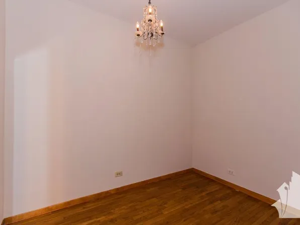 877 W Lill Ave, Chicago, IL