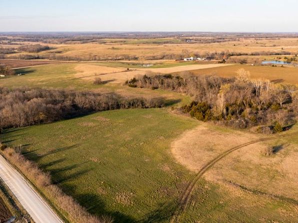 1639 Colorado Rd, Pomona, KS 66076