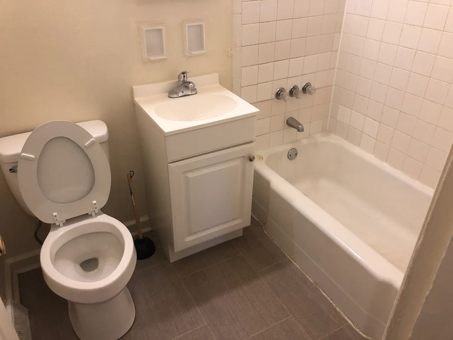 2 bed, 1.5 bath, 780 sqft, $895 — Photo 4