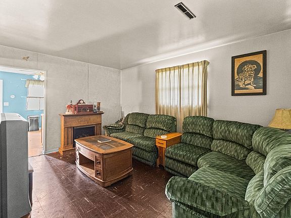 5th image of 863 Bruckner Rd