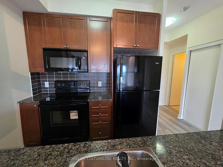 151 Village Green Sq #2209 — Photo 9