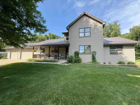 5352 N River Rd, Janesville, WI 53545