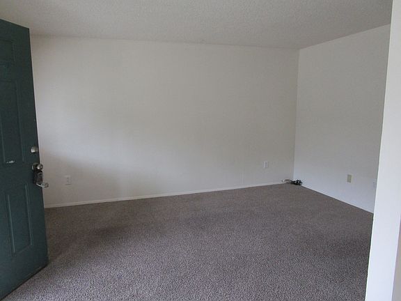4th image of 4321 S Union Ave