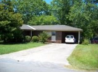 1016 Edgemont St, Albertville, AL 35950