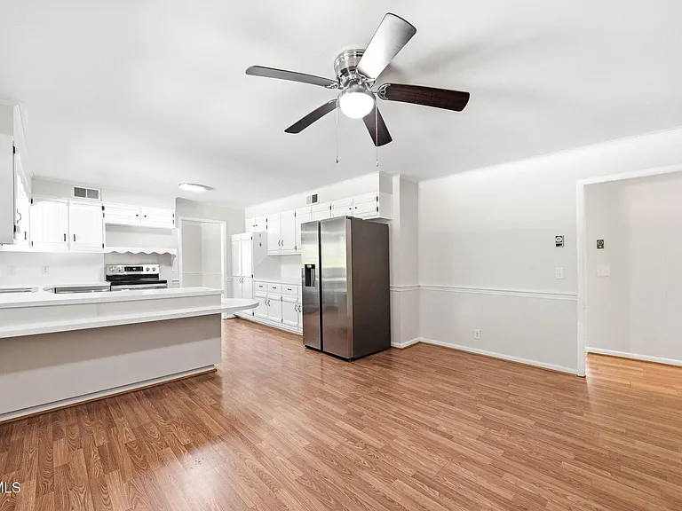 808 Chippendale Rd — Photo 3