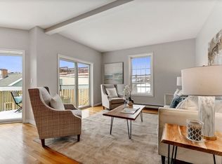 17 Middle St APT 4, South Boston, MA 02127