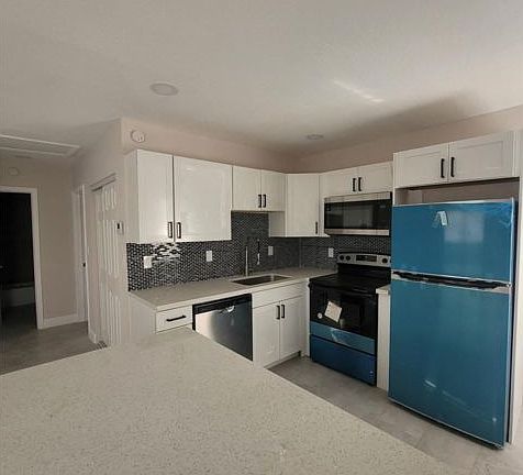 4th image of 931 SW 76th Ave #931