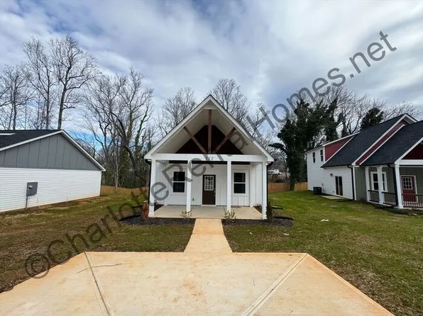 512 N Mulberry St, Cherryville, NC 28021