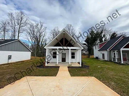 512 N Mulberry St Photo 1