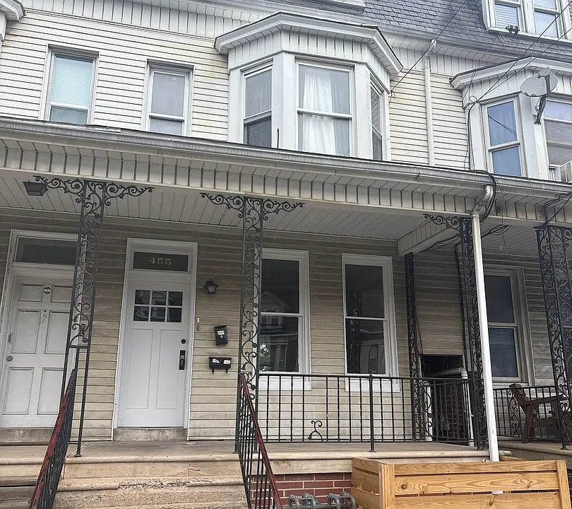 455 E Prospect St #1