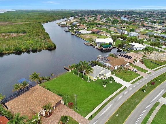 5th image of 2948 Surfside Blvd