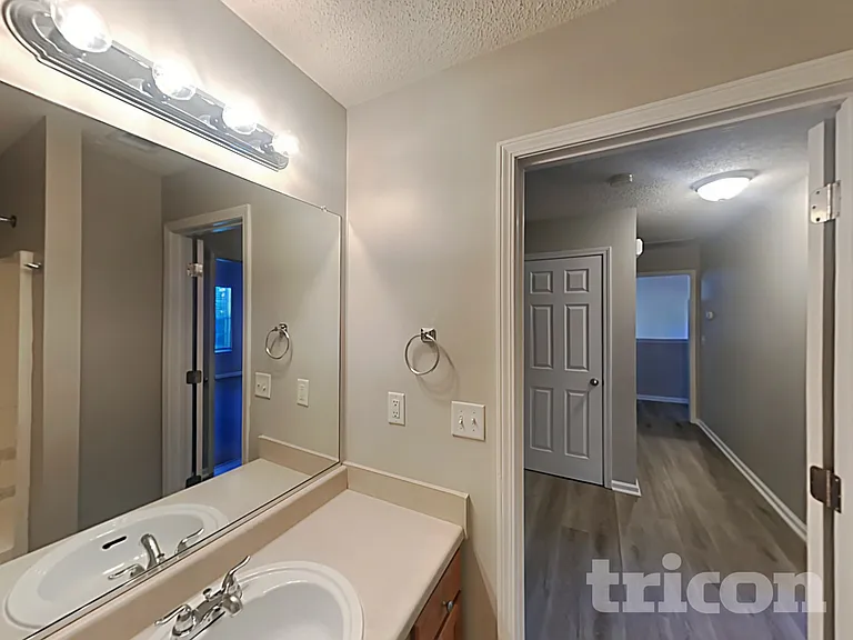 665 Skyline Dr — Photo 28