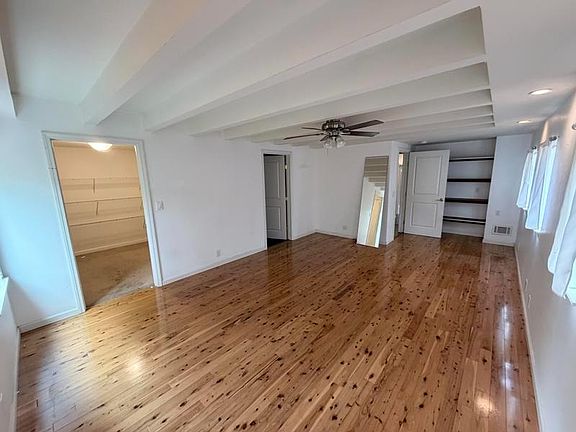 3rd image of 24110 Oakmont Way