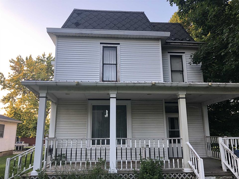 1st image of 114 E Wayland St
